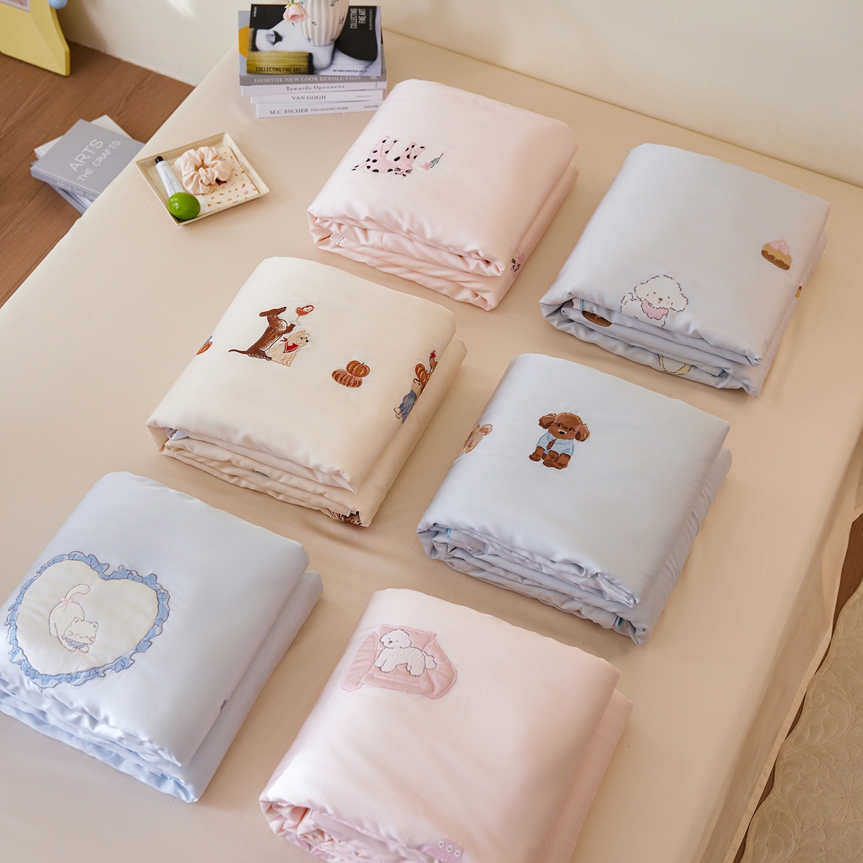 91家纺网 家纺一手货源 找家纺 沐珩家纺 2026新款莱赛尔天丝绣花夏被50天丝大豆棉夏被四件套-萌神系列 组合图