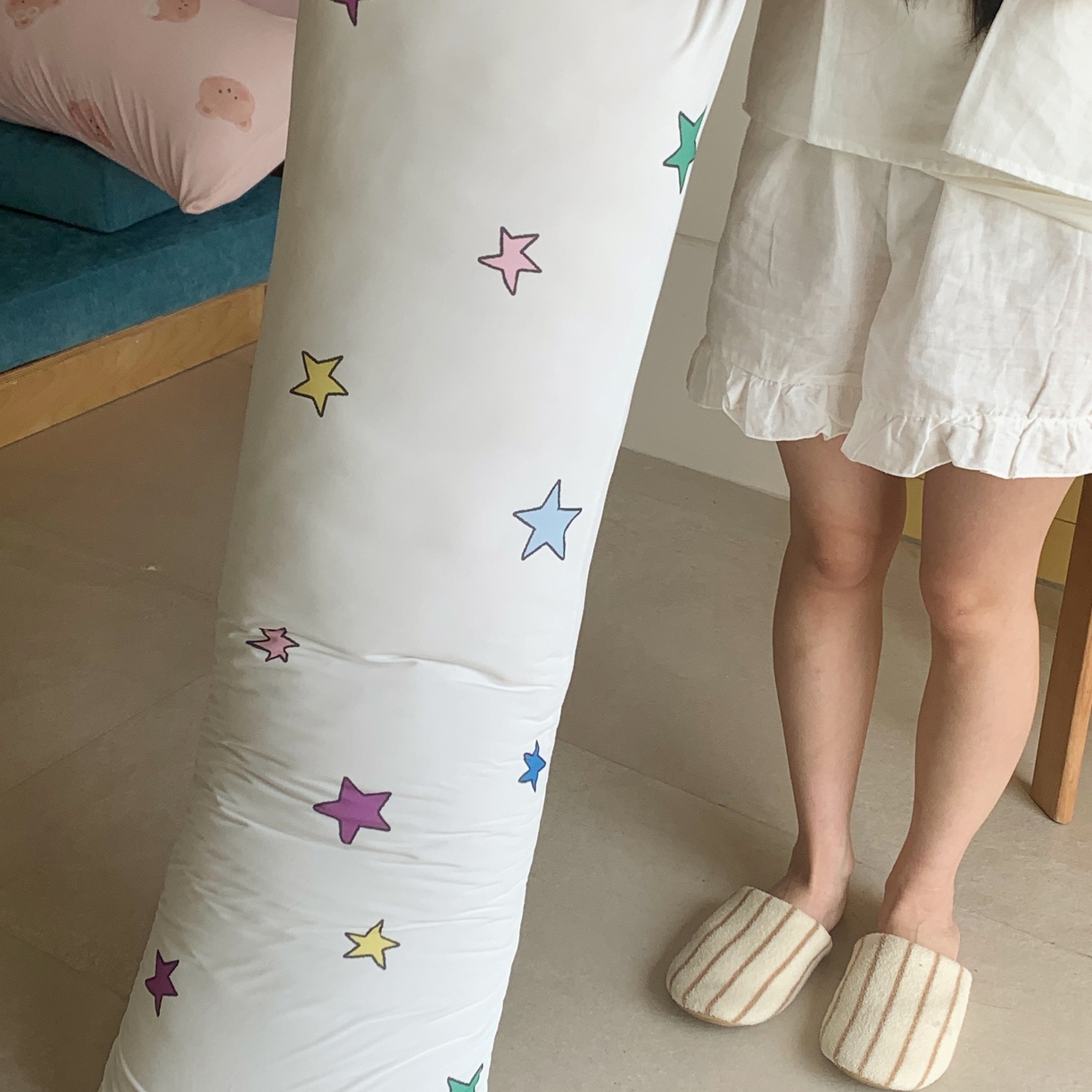 91家纺网 家纺一手货源 找家纺 桃喜 2026新款凉感多功能长抱枕 凉感抱枕-彩色星星