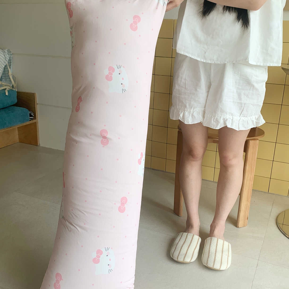 91家纺网 家纺一手货源 找家纺 桃喜 2026新款凉感多功能长抱枕 凉感抱枕-超甜小猫