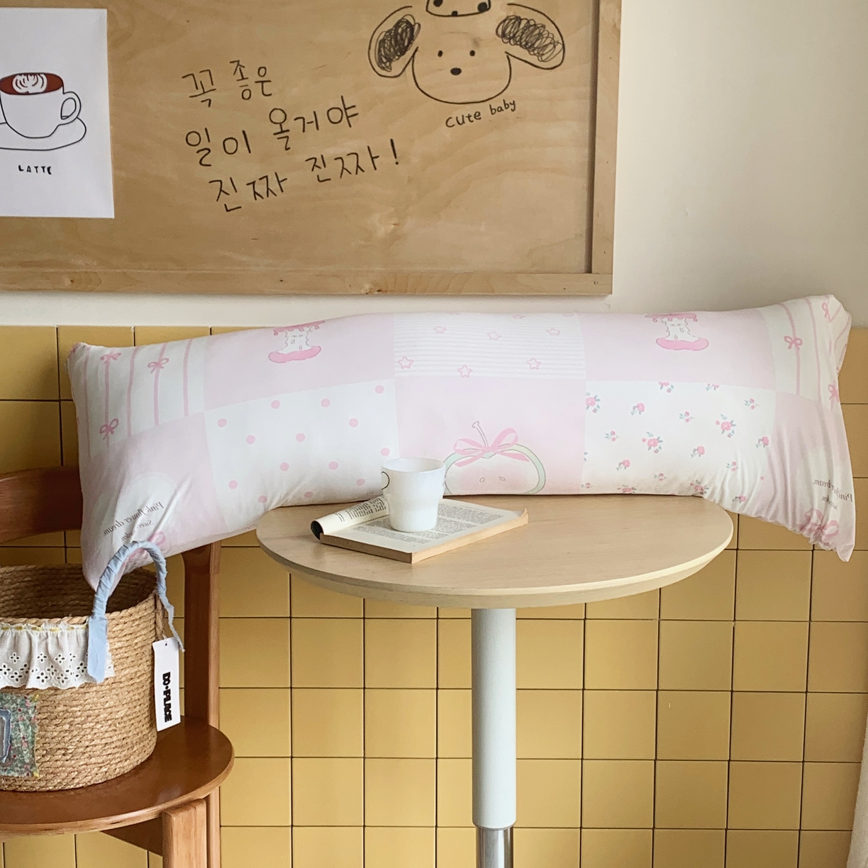 91家纺网 家纺一手货源 找家纺 桃喜 2026新款凉感多功能长抱枕 凉感抱枕-粉格苹果