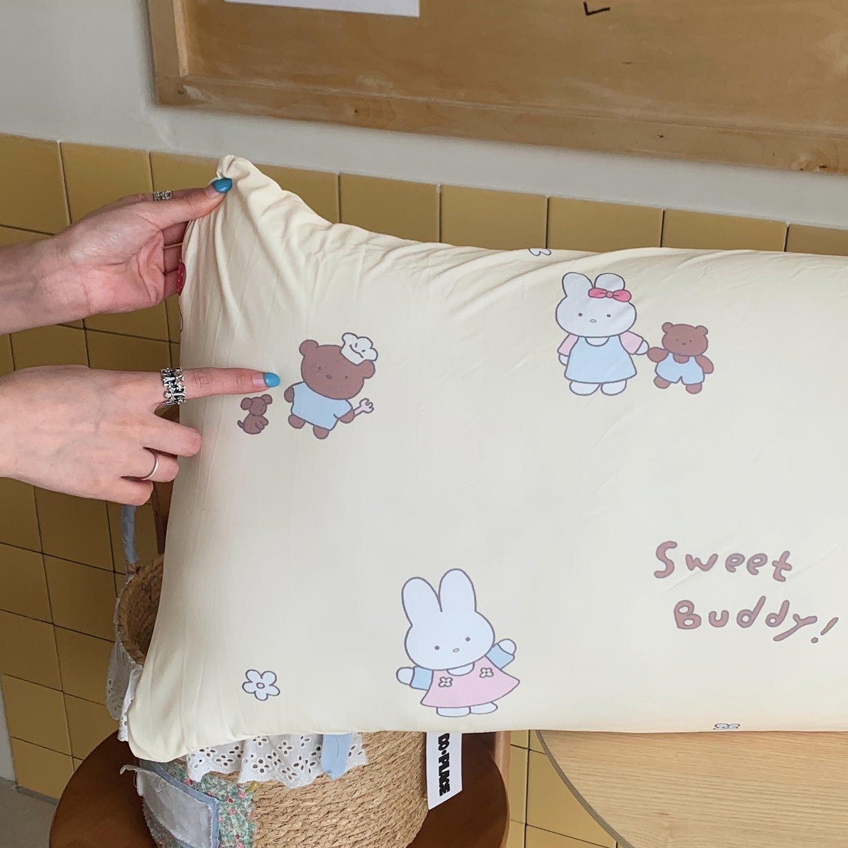 91家纺网 家纺一手货源 找家纺 桃喜 2026新款凉感多功能长抱枕 凉感抱枕-奶黄元气兔兔