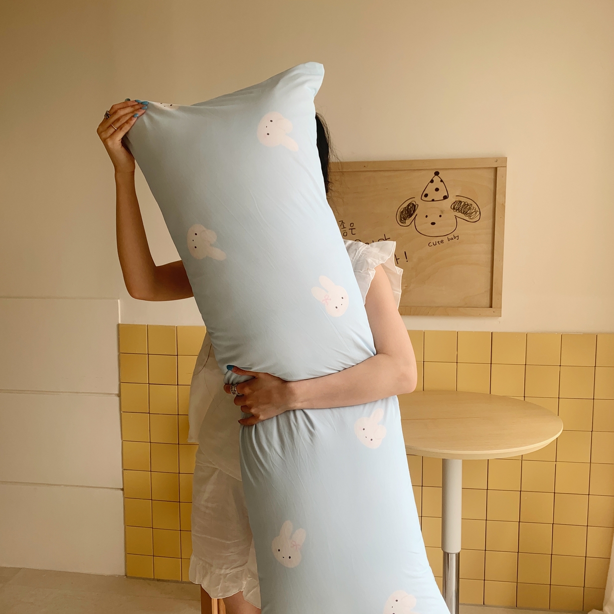 91家纺网 家纺一手货源 找家纺 桃喜 2026新款凉感多功能长抱枕 凉感抱枕-奶蓝兔兔