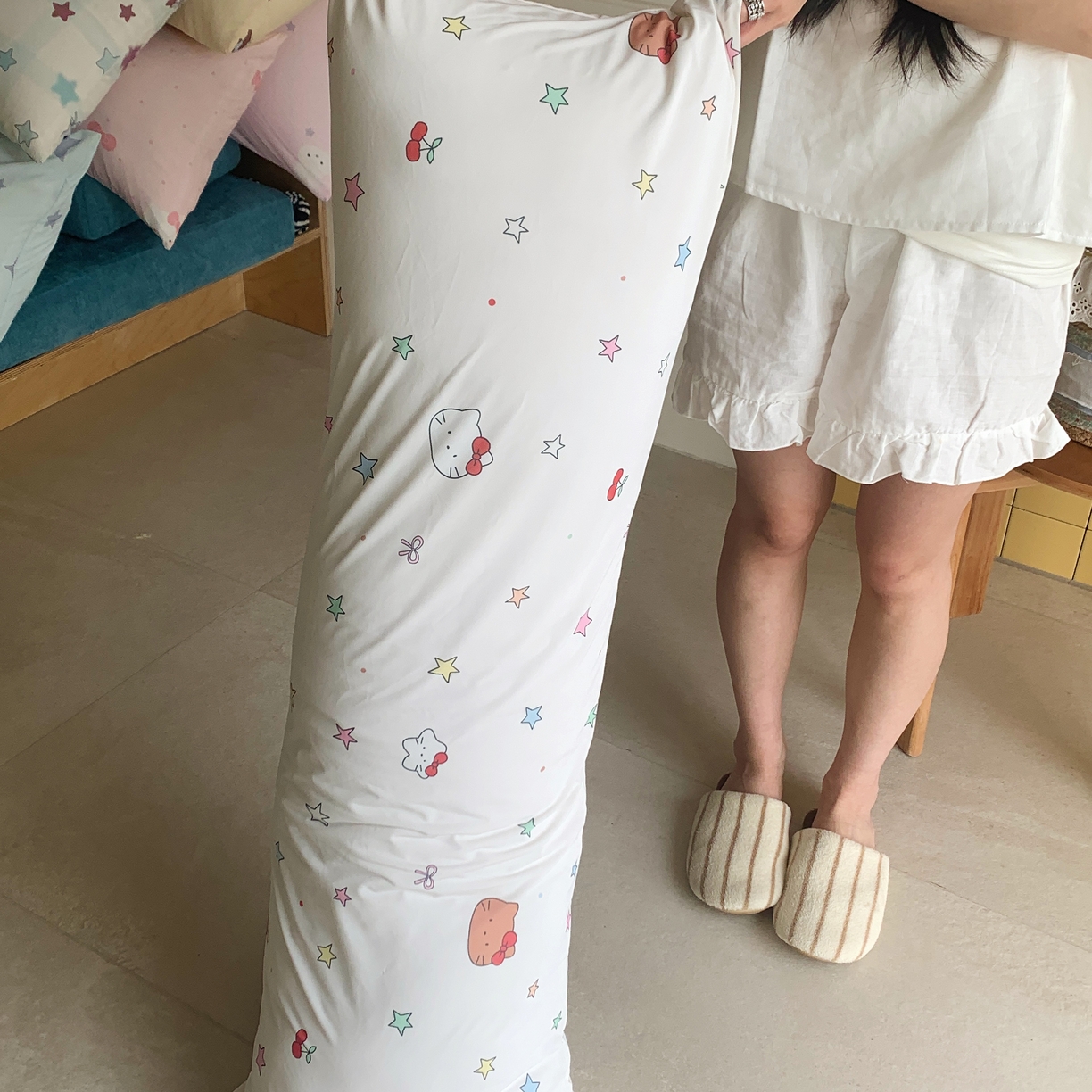 91家纺网 家纺一手货源 找家纺 桃喜 2026新款凉感多功能长抱枕 凉感抱枕-星星猫咪