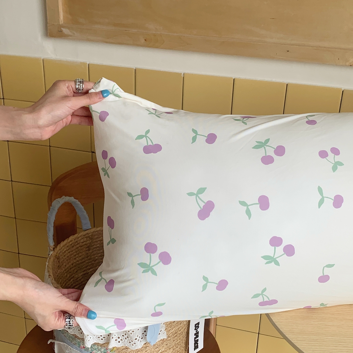 91家纺网 家纺一手货源 找家纺 桃喜 2026新款凉感多功能长抱枕 凉感抱枕-紫樱桃