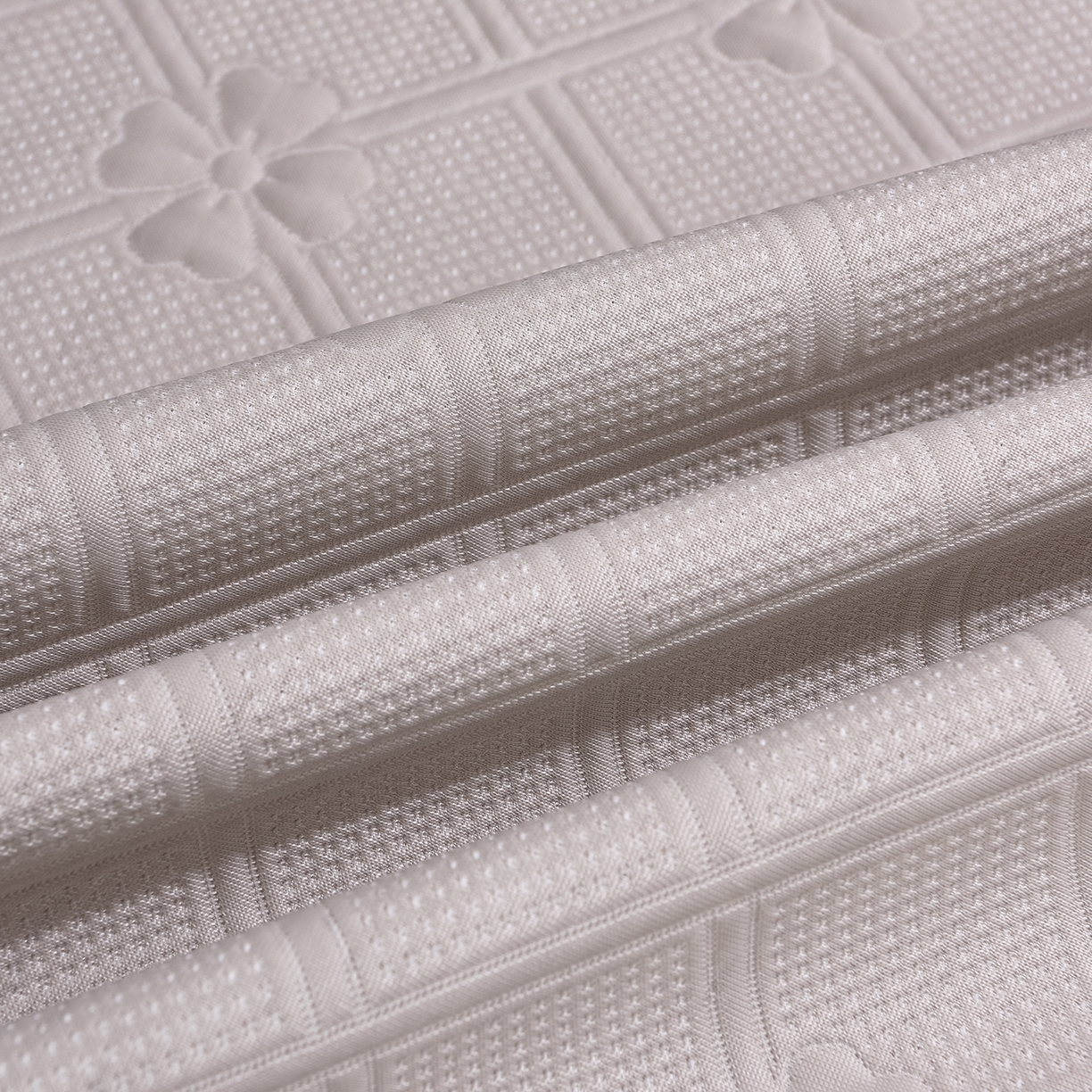 91家纺网 家纺一手货源 找家纺 赛丽雅 2026春夏新款420克A类PE聚乙烯提花冰豆豆凉感床裙款凉席三件套席子空调软席 兰朵-灰