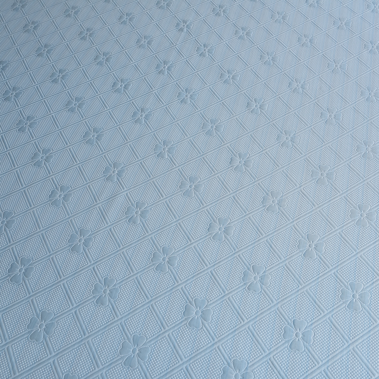 91家纺网 家纺一手货源 找家纺 赛丽雅 2026春夏新款420克A类PE聚乙烯提花冰豆豆凉感床裙款凉席三件套席子空调软席 兰朵-蓝