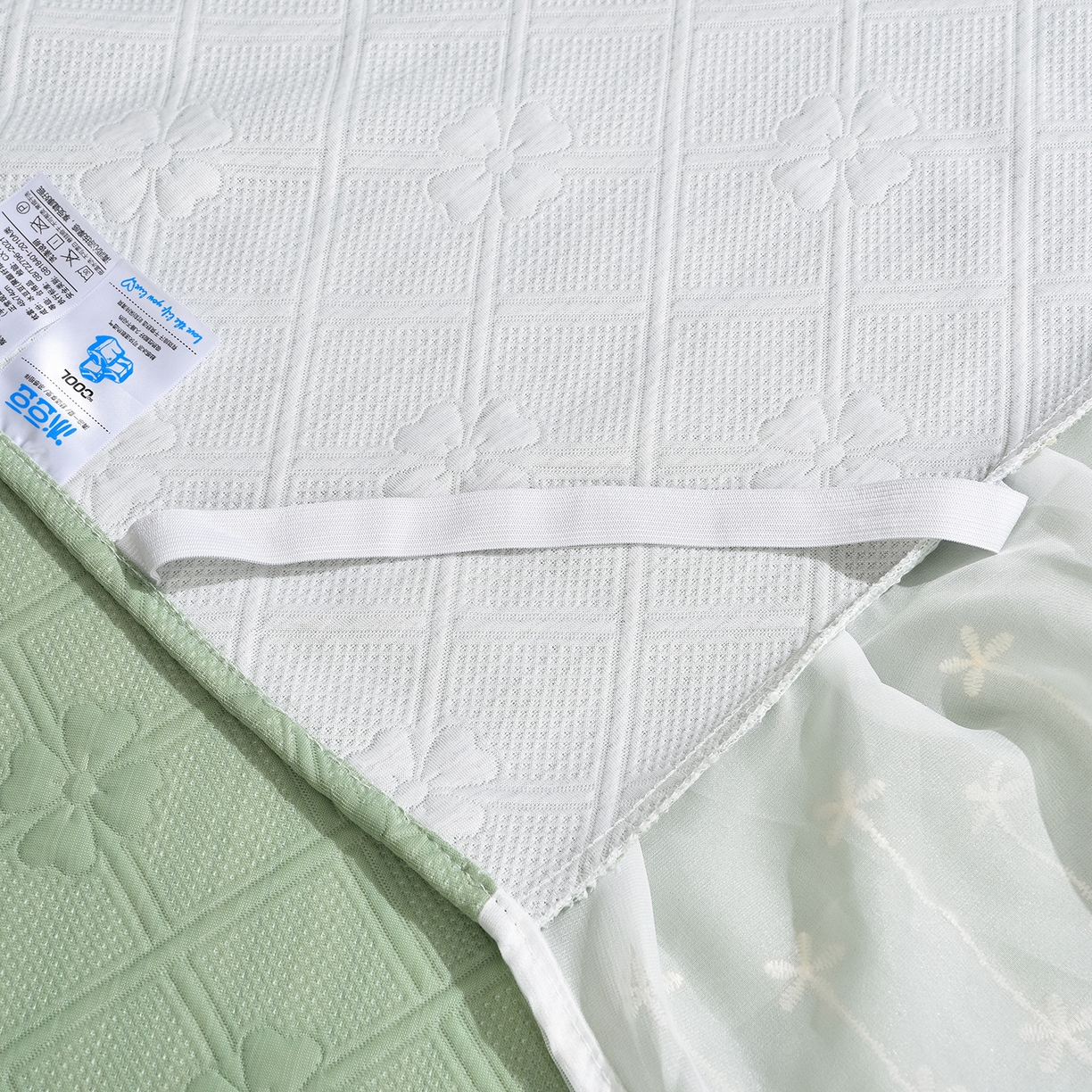 91家纺网 家纺一手货源 找家纺 赛丽雅 2026春夏新款420克A类PE聚乙烯提花冰豆豆凉感床裙款凉席三件套席子空调软席 兰朵-绿