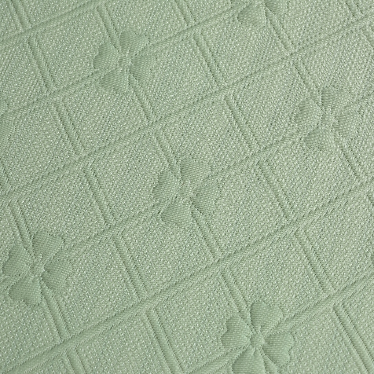 91家纺网 家纺一手货源 找家纺 赛丽雅 2026春夏新款420克A类PE聚乙烯提花冰豆豆凉感床裙款凉席三件套席子空调软席 兰朵-绿