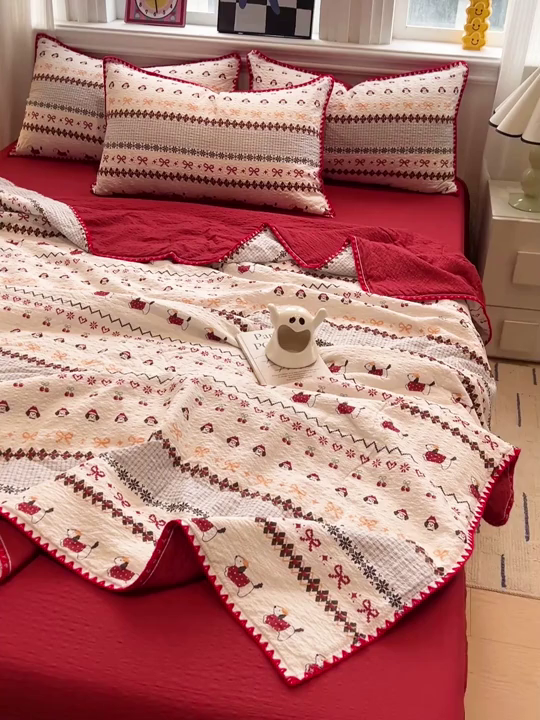 91家纺网 家纺一手货源 找家纺 一比一家纺 2026春夏新款三角针泡芙纱夏被夏凉被空调被四件套 三角针夏被-费尔岛小马