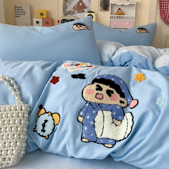 91家纺网 家纺一手货源 找家纺 鑫佳居 2026新款古法水洗云感棉毛巾绣四件套 蓝格与胖星