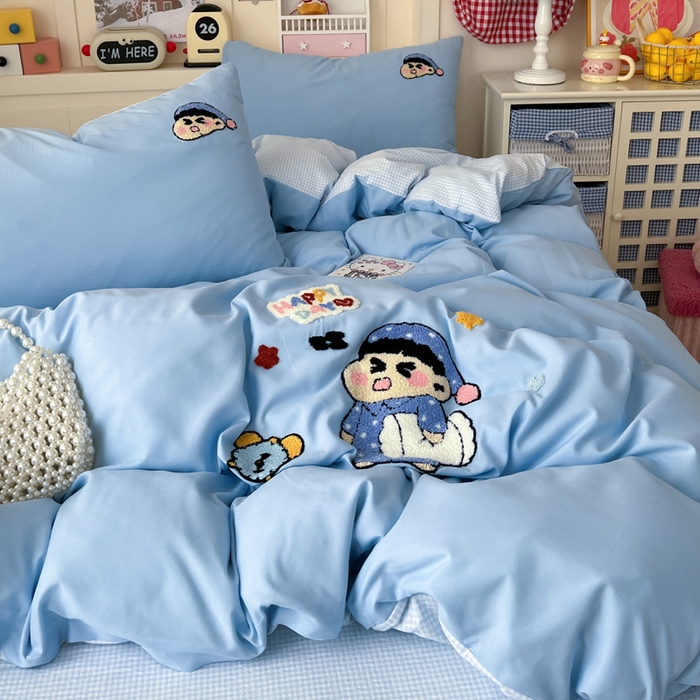 91家纺网 家纺一手货源 找家纺 鑫佳居 2026新款古法水洗云感棉毛巾绣四件套 蓝格与胖星