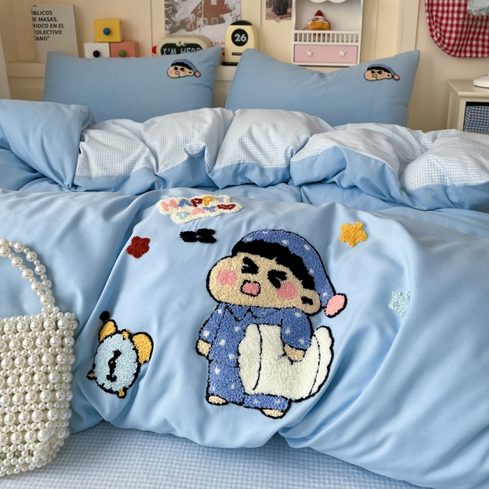 91家纺网 家纺一手货源 找家纺 鑫佳居 2026新款古法水洗云感棉毛巾绣四件套 蓝格与胖星