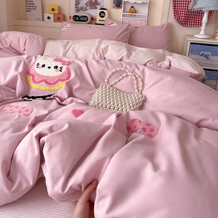 91家纺网 家纺一手货源 找家纺 鑫佳居 2026新款古法水洗云感棉毛巾绣四件套 甜甜圈KT