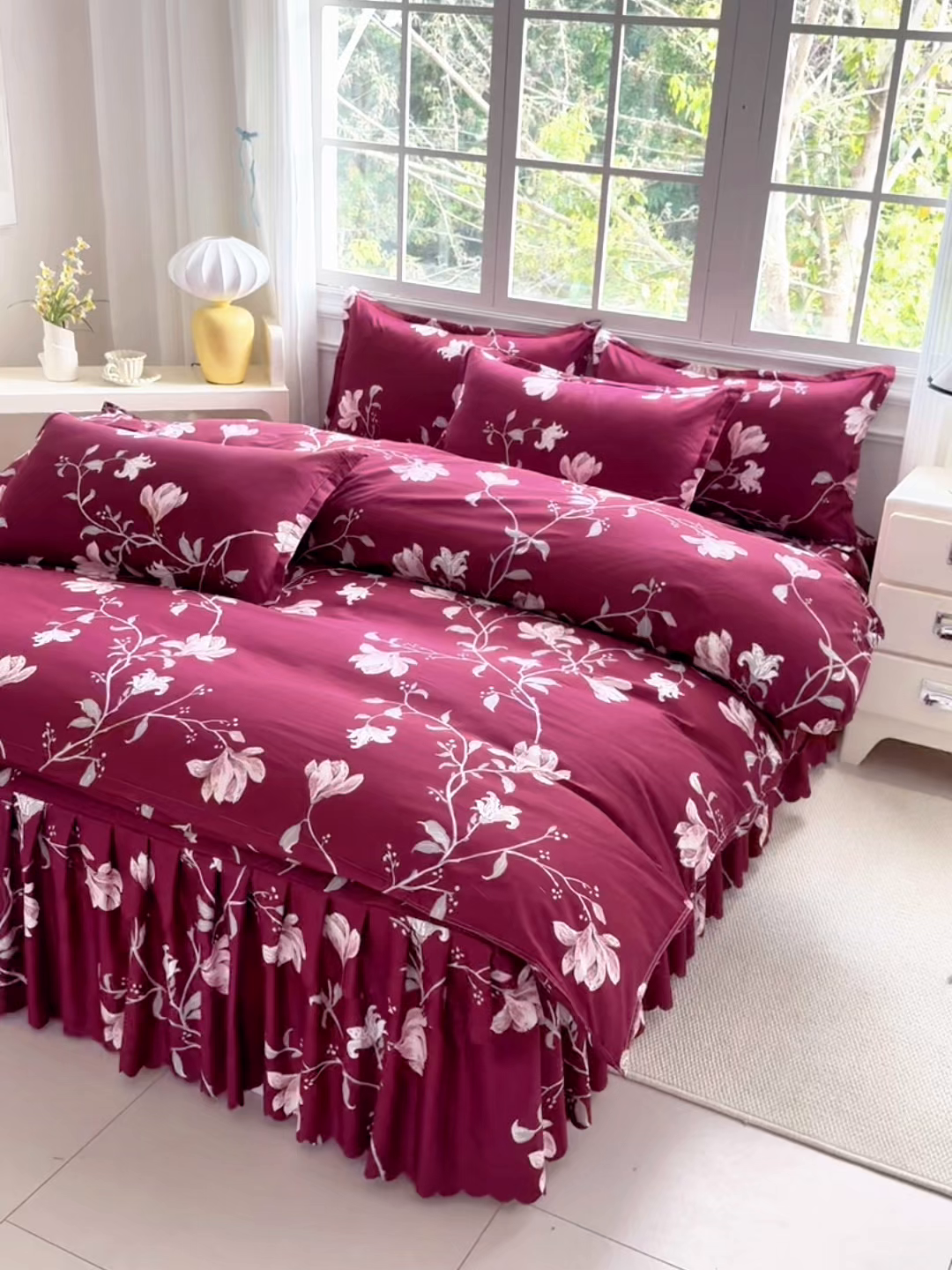 91家纺网 家纺一手货源 找家纺 亿佳人 2026新款芦荟棉化纤四件套单床裙单枕套-床裙款四件套 酒红玉枝