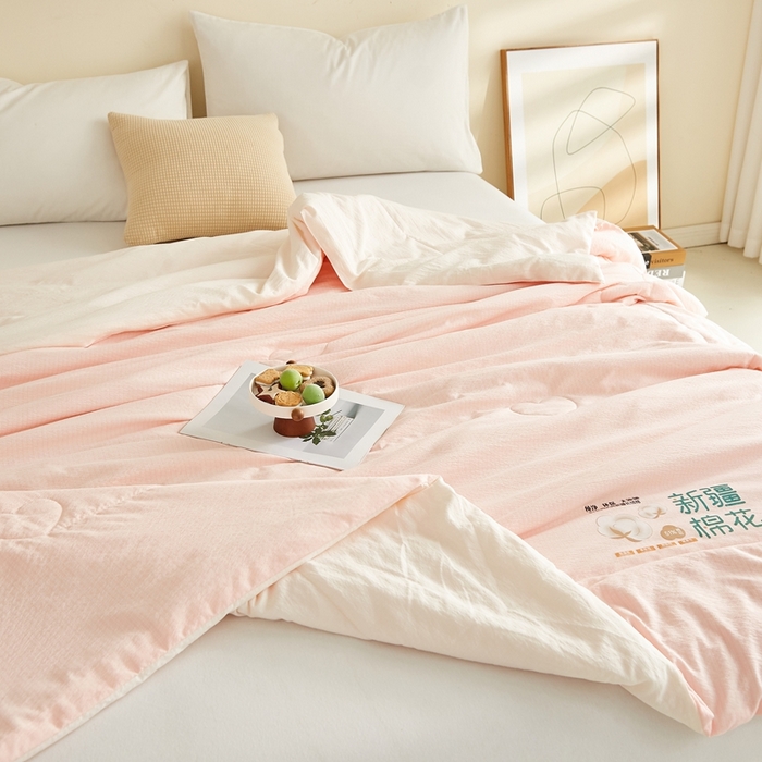 91家纺网 家纺一手货源 找家纺 小桃姐家纺 2026新款拼色无印风新疆棉花被春秋被夏被被子被芯 白桃粉