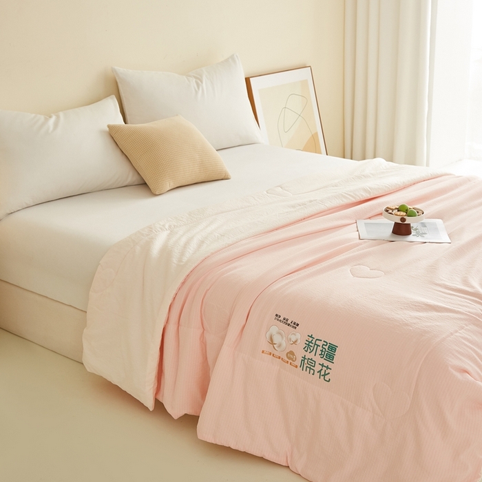 91家纺网 家纺一手货源 找家纺 小桃姐家纺 2026新款拼色无印风新疆棉花被春秋被夏被被子被芯 白桃粉