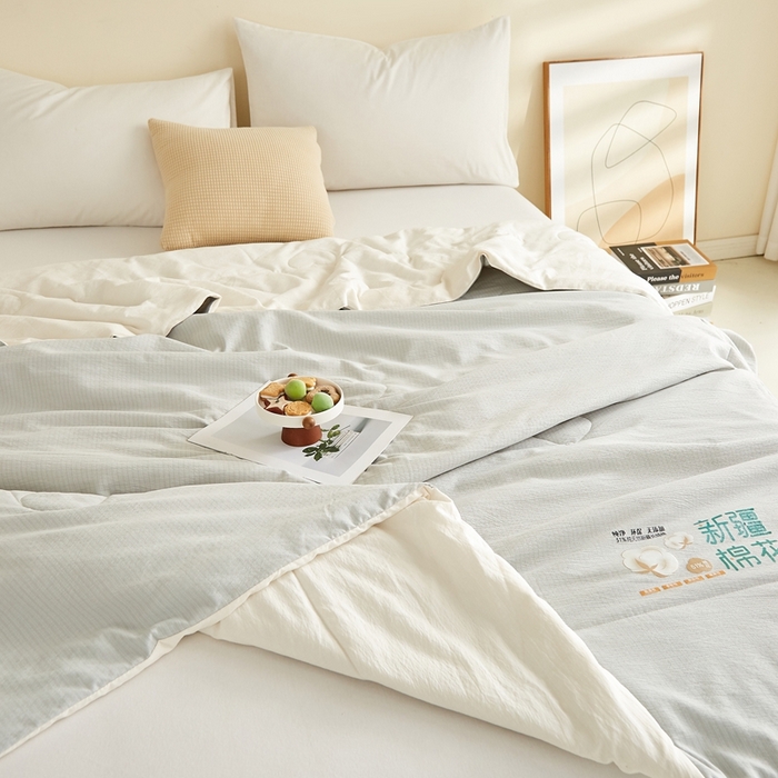 91家纺网 家纺一手货源 找家纺 小桃姐家纺 2026新款拼色无印风新疆棉花被春秋被夏被被子被芯 高级灰