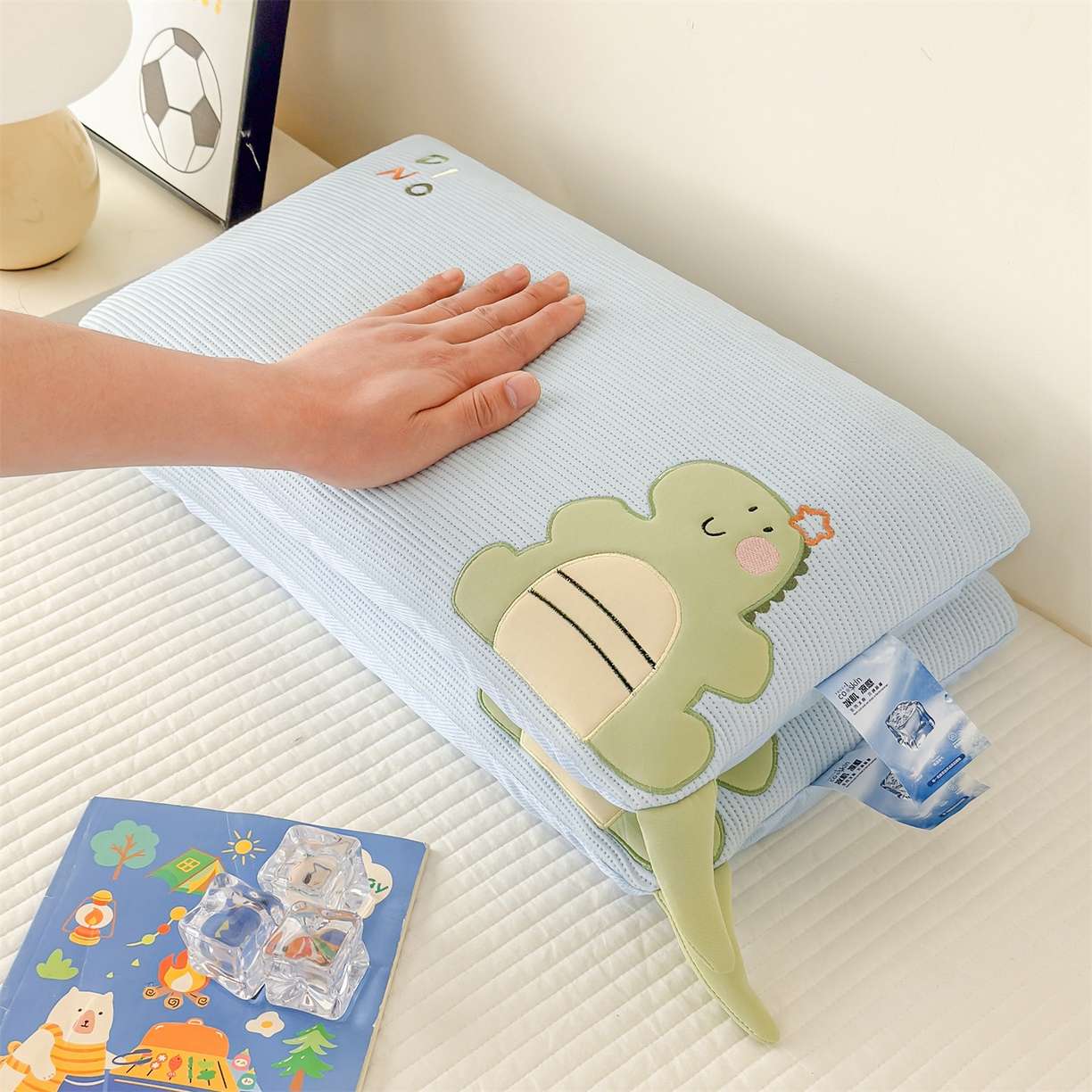 91家纺网 家纺一手货源 找家纺 麦肯锡 2026新款小恐龙儿童荞麦枕枕头枕芯 蓝色