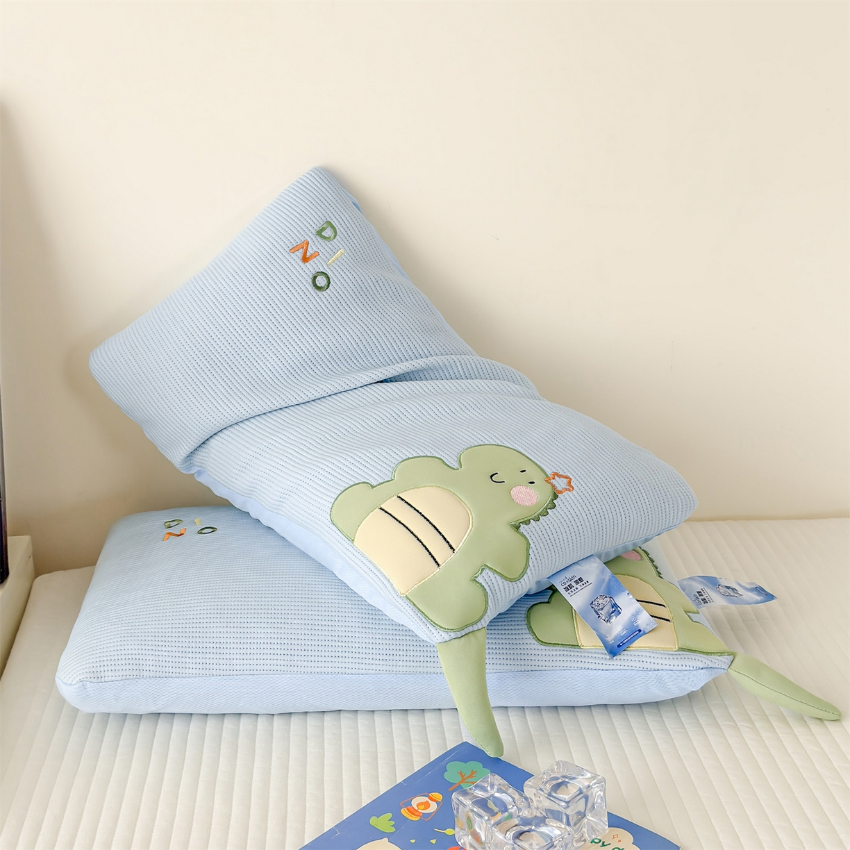 麦肯锡 2026新款小恐龙儿童荞麦枕枕头枕芯 蓝色