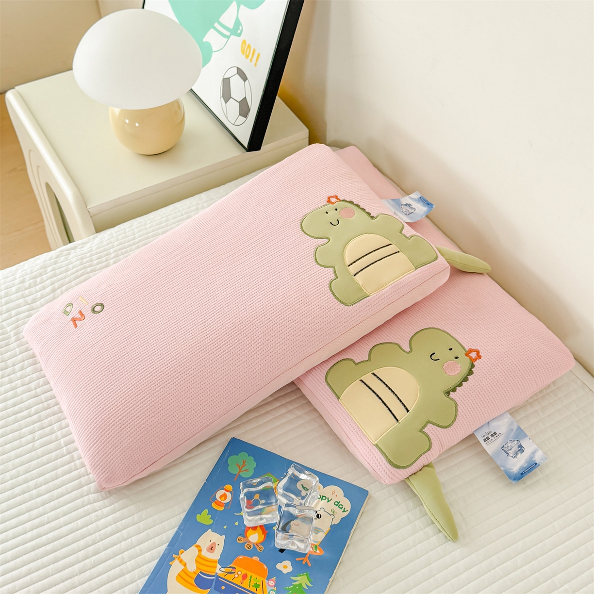 91家纺网 家纺一手货源 找家纺 麦肯锡 2026新款小恐龙儿童荞麦枕枕头枕芯 粉色