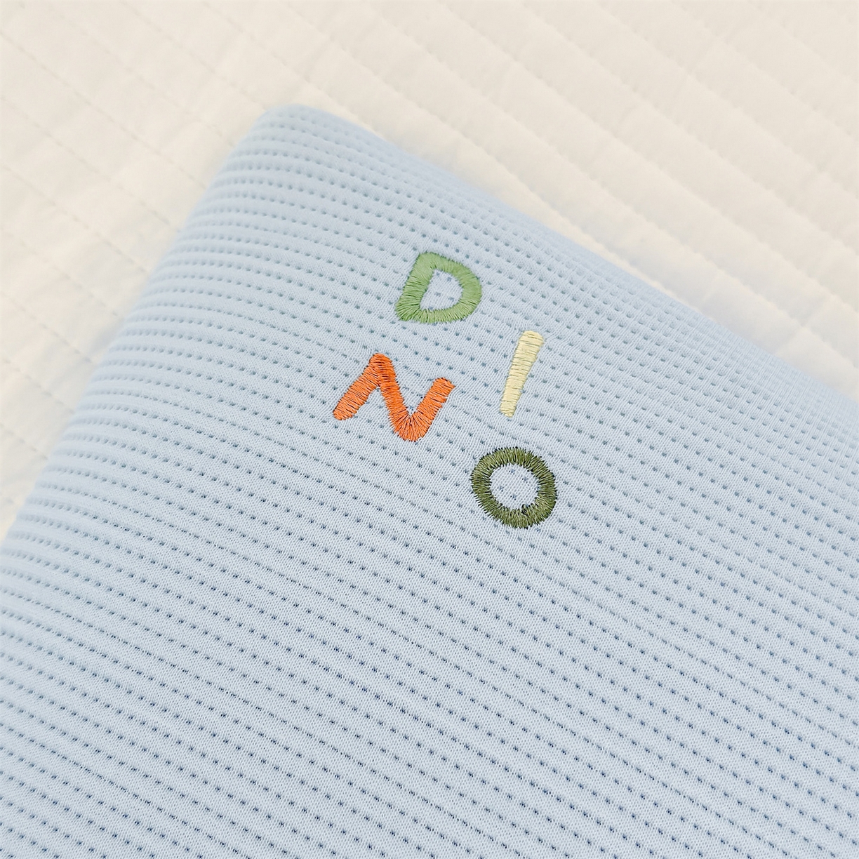 91家纺网 家纺一手货源 找家纺 麦肯锡 2026新款小恐龙儿童荞麦枕枕头枕芯 蓝色