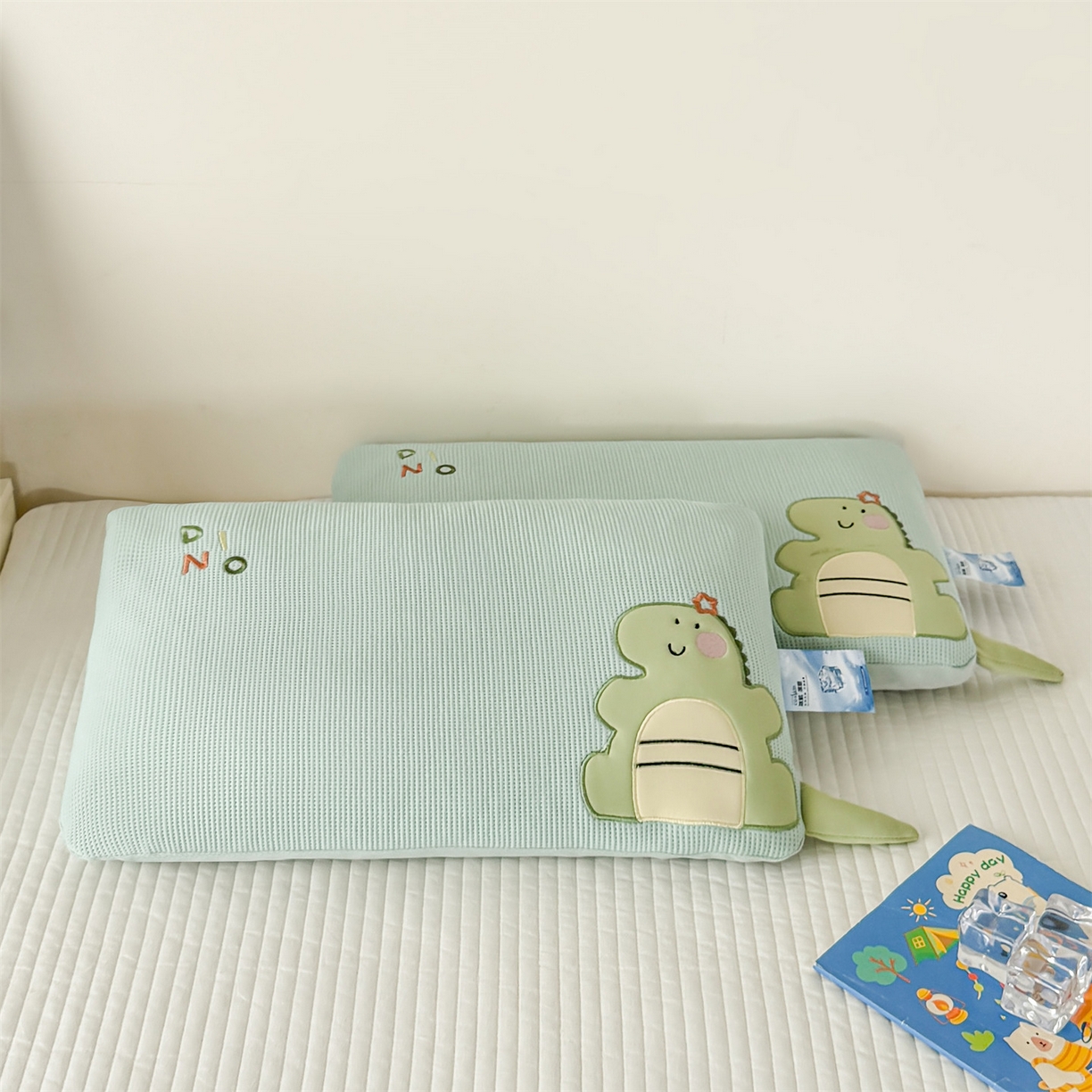 91家纺网 家纺一手货源 找家纺 麦肯锡 2026新款小恐龙儿童荞麦枕枕头枕芯 绿色