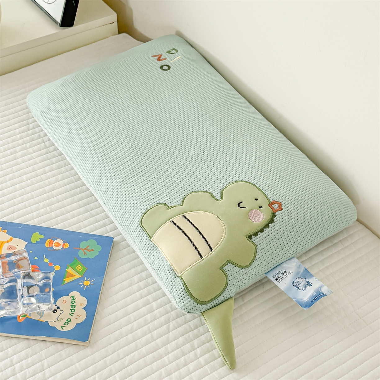 91家纺网 家纺一手货源 找家纺 麦肯锡 2026新款小恐龙儿童荞麦枕枕头枕芯 绿色