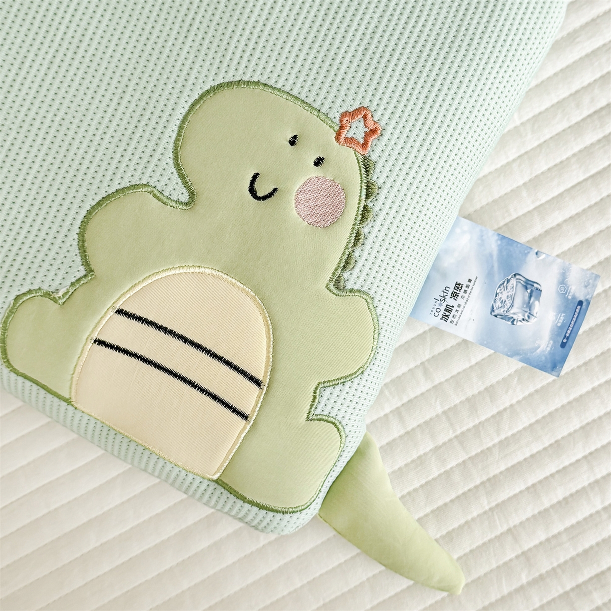 91家纺网 家纺一手货源 找家纺 麦肯锡 2026新款小恐龙儿童荞麦枕枕头枕芯 绿色