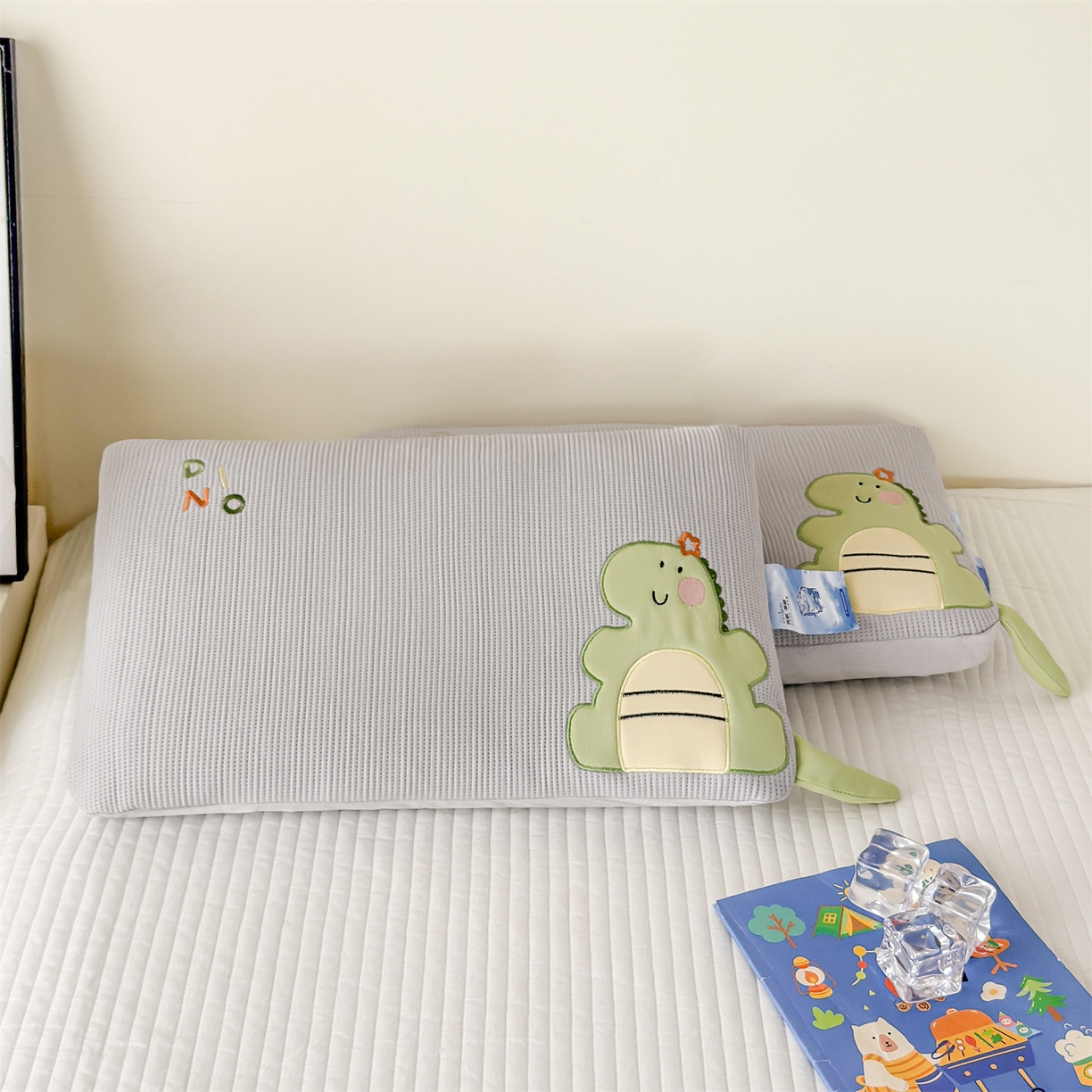 91家纺网 家纺一手货源 找家纺 麦肯锡 2026新款小恐龙儿童荞麦枕枕头枕芯 灰色