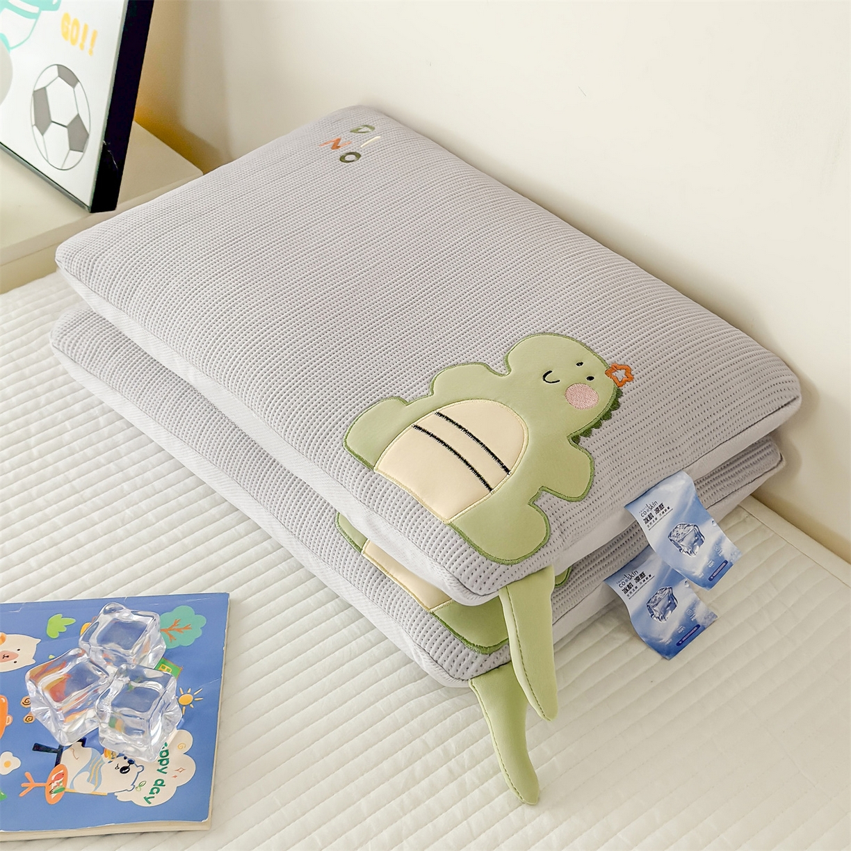 91家纺网 家纺一手货源 找家纺 麦肯锡 2026新款小恐龙儿童荞麦枕枕头枕芯 灰色