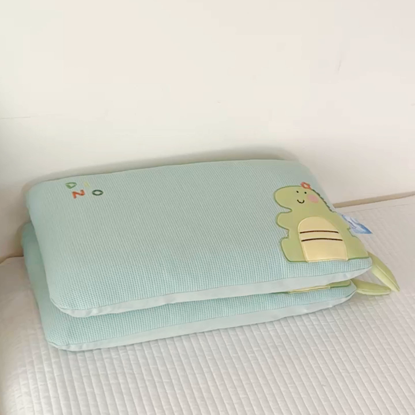 91家纺网 家纺一手货源 找家纺 麦肯锡 2026新款小恐龙儿童荞麦枕枕头枕芯 绿色