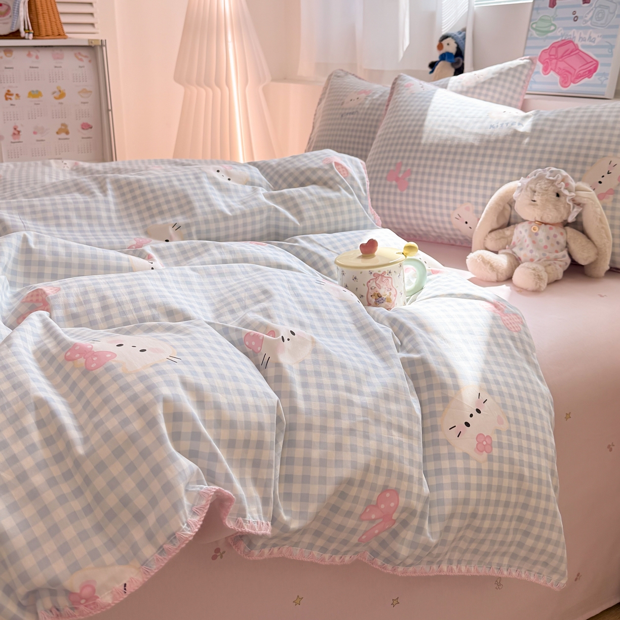 91家纺网 家纺一手货源 找家纺 简宜家居（朝初家纺） 2026新款贝壳边卡通可爱纯棉全棉四件套 蓝格日记
