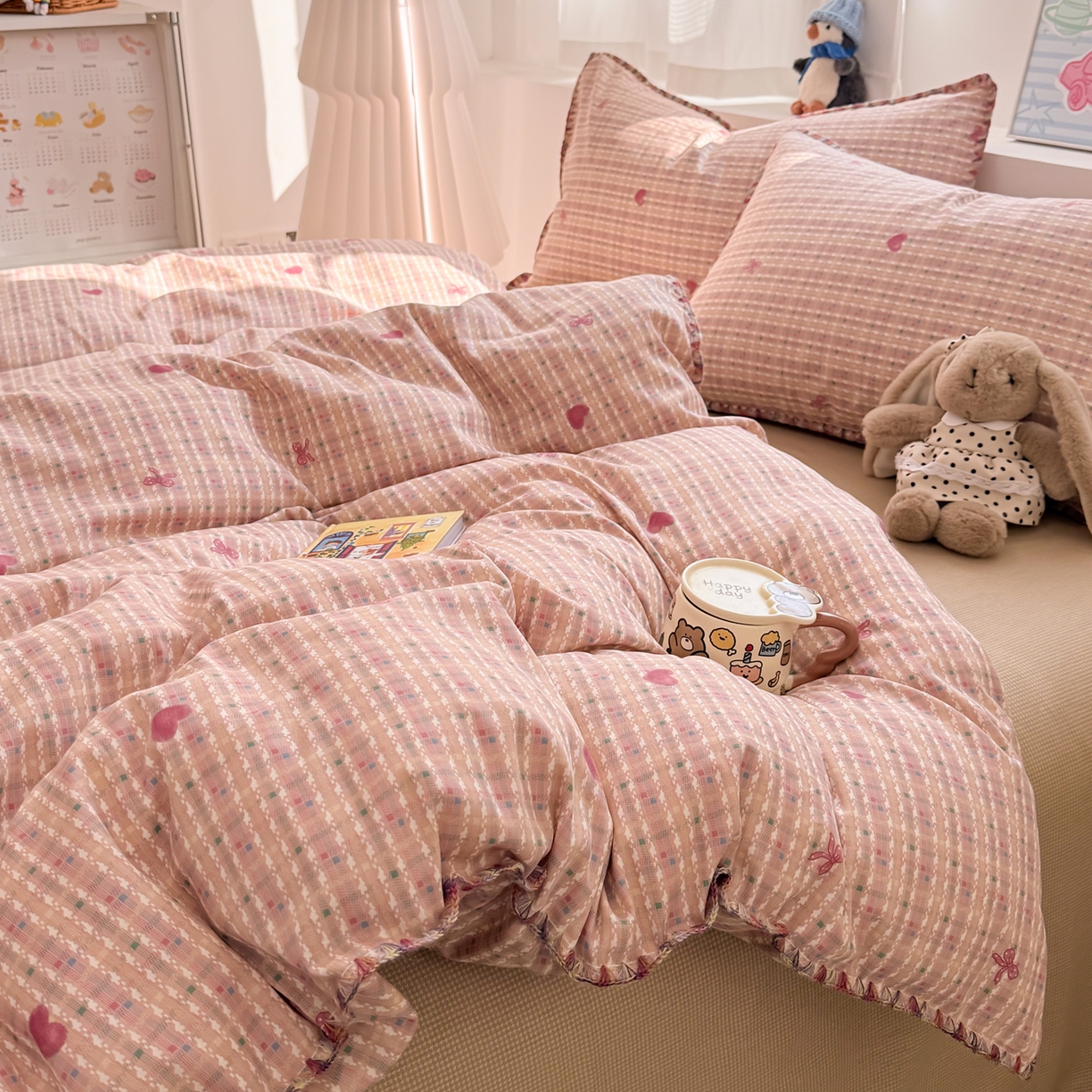 91家纺网 家纺一手货源 找家纺 简宜家居（朝初家纺） 2026新款贝壳边卡通可爱纯棉全棉四件套 彩格爱心