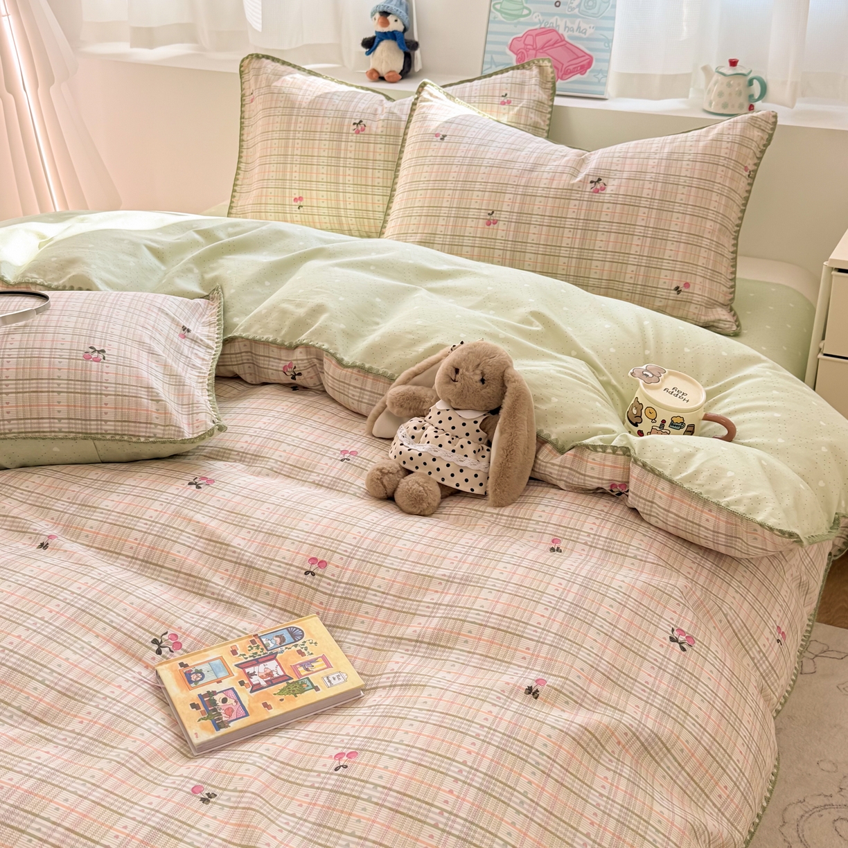 91家纺网 家纺一手货源 找家纺 简宜家居（朝初家纺） 2026新款贝壳边卡通可爱纯棉全棉四件套 樱桃小筑