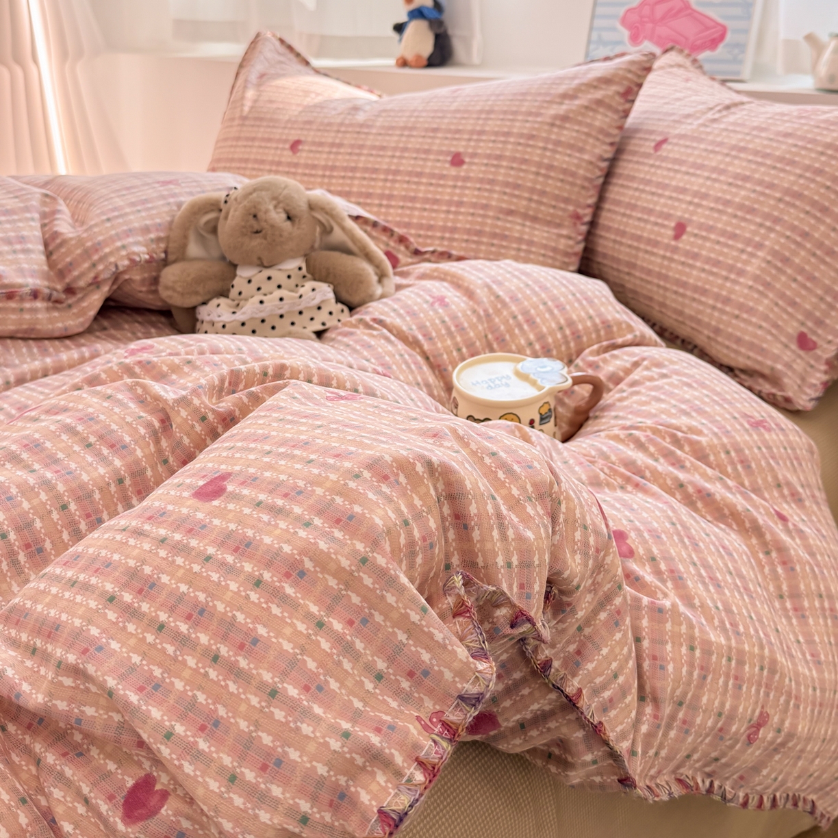 91家纺网 家纺一手货源 找家纺 简宜家居（朝初家纺） 2026新款贝壳边卡通可爱纯棉全棉四件套 彩格爱心