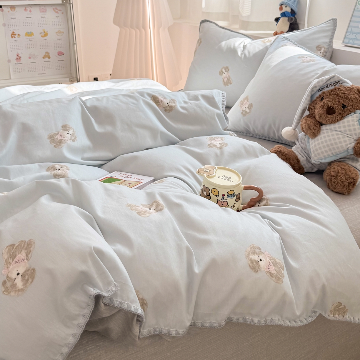 91家纺网 家纺一手货源 找家纺 简宜家居（朝初家纺） 2026新款贝壳边卡通可爱纯棉全棉四件套 Nice狗狗-兰