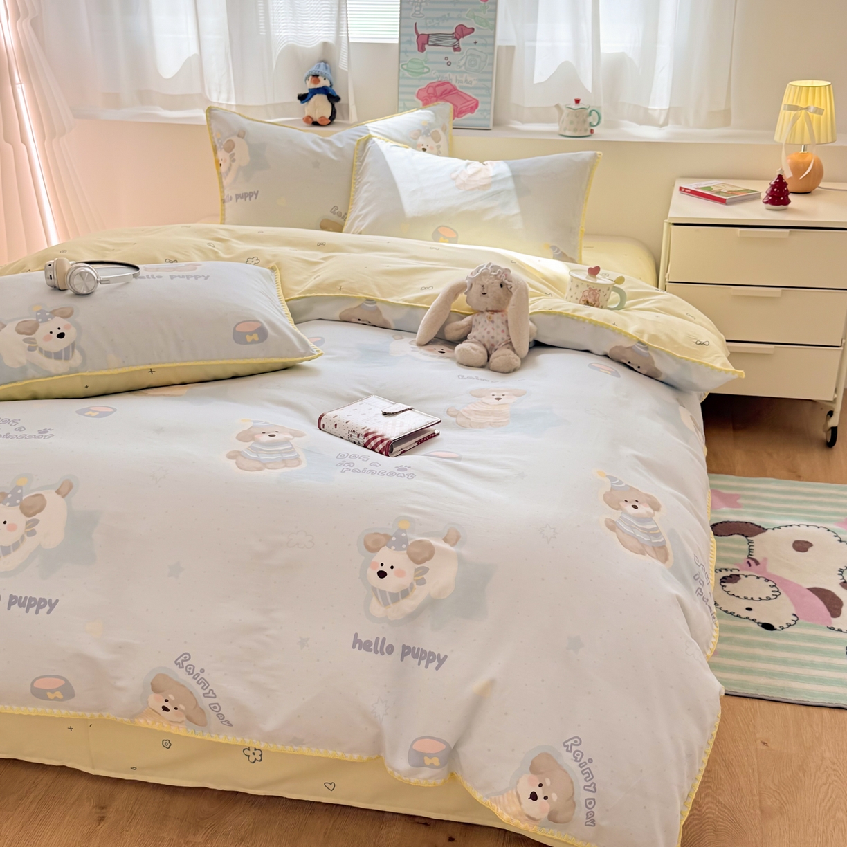 91家纺网 家纺一手货源 找家纺 简宜家居（朝初家纺） 2026新款贝壳边卡通可爱纯棉全棉四件套 派对小狗-黄