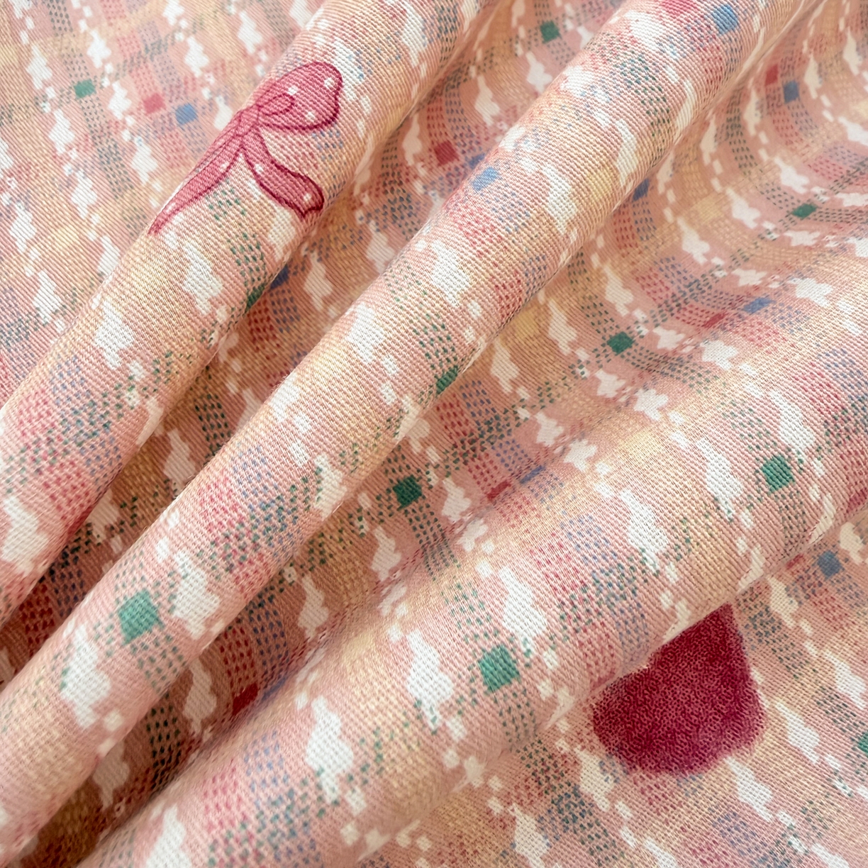 91家纺网 家纺一手货源 找家纺 简宜家居（朝初家纺） 2026新款贝壳边卡通可爱纯棉全棉四件套 彩格爱心