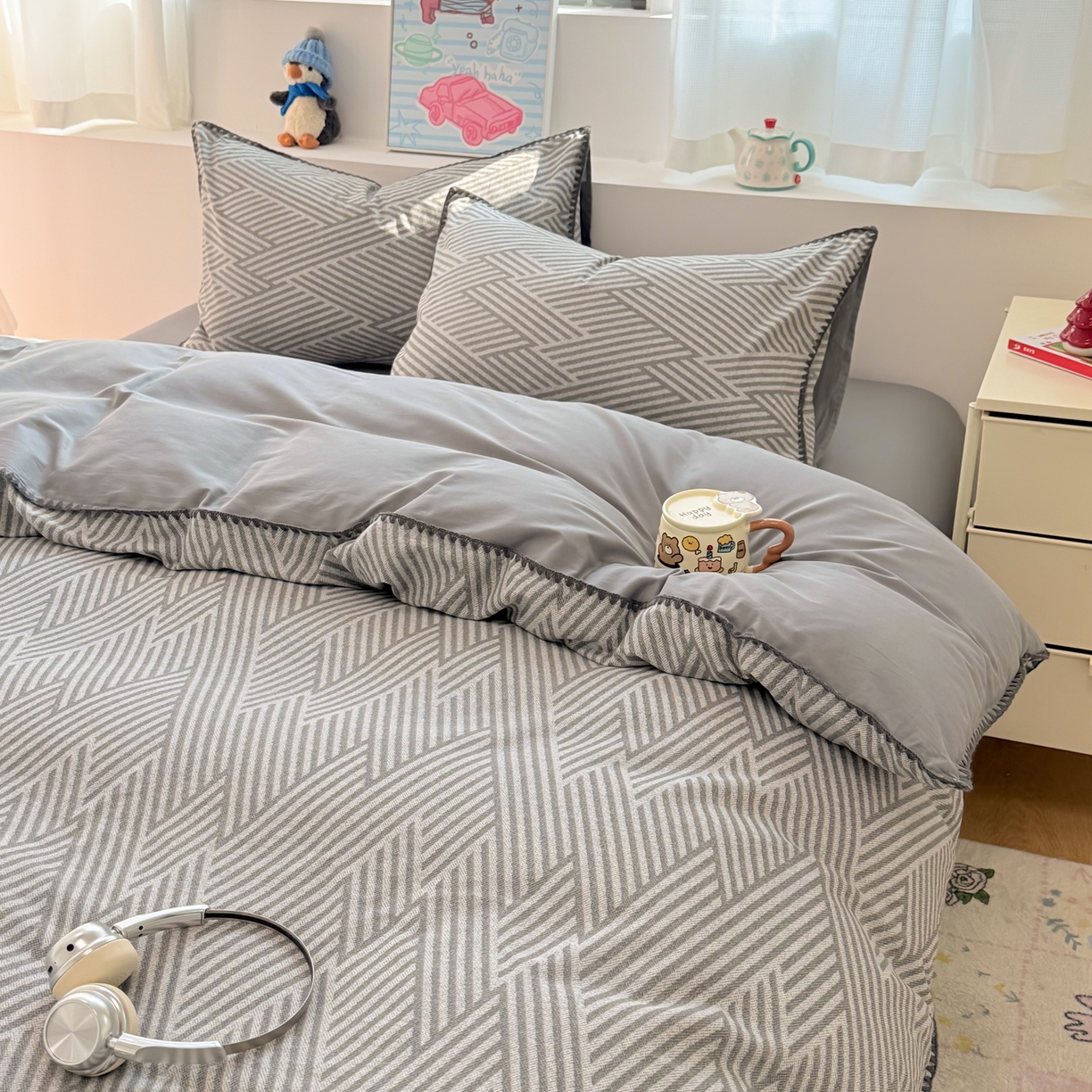 91家纺网 家纺一手货源 找家纺 简宜家居（朝初家纺） 2026新款贝壳边卡通可爱纯棉全棉四件套 编织灰条-灰