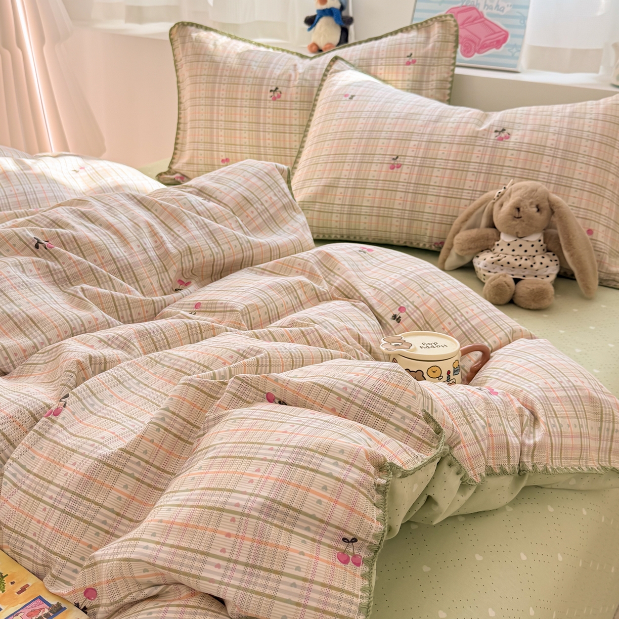 91家纺网 家纺一手货源 找家纺 简宜家居（朝初家纺） 2026新款贝壳边卡通可爱纯棉全棉四件套 樱桃小筑