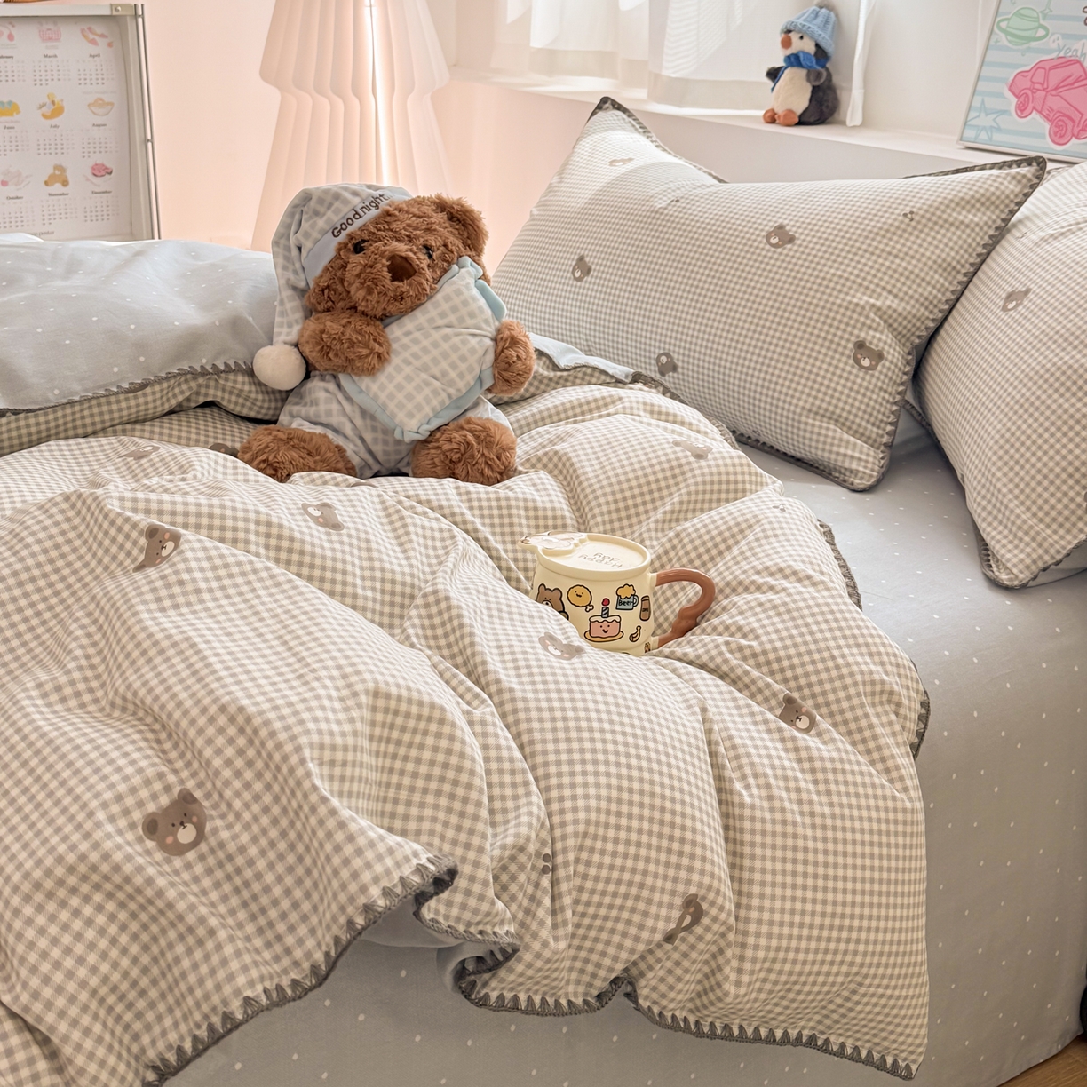 91家纺网 家纺一手货源 找家纺 简宜家居（朝初家纺） 2026新款贝壳边卡通可爱纯棉全棉四件套 棕格小熊