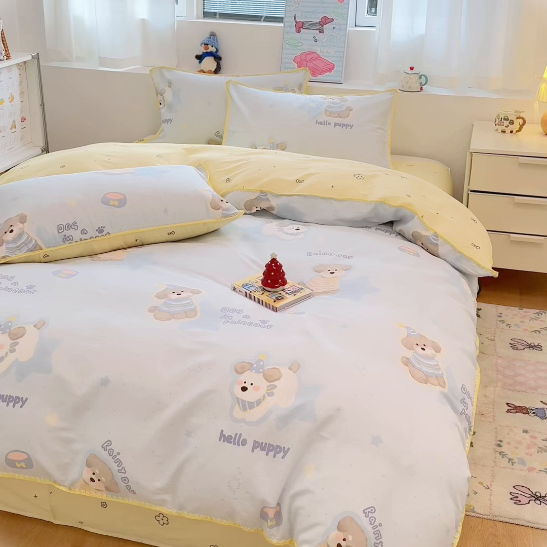 91家纺网 家纺一手货源 找家纺 简宜家居（朝初家纺） 2026新款贝壳边卡通可爱纯棉全棉四件套 派对小狗-黄