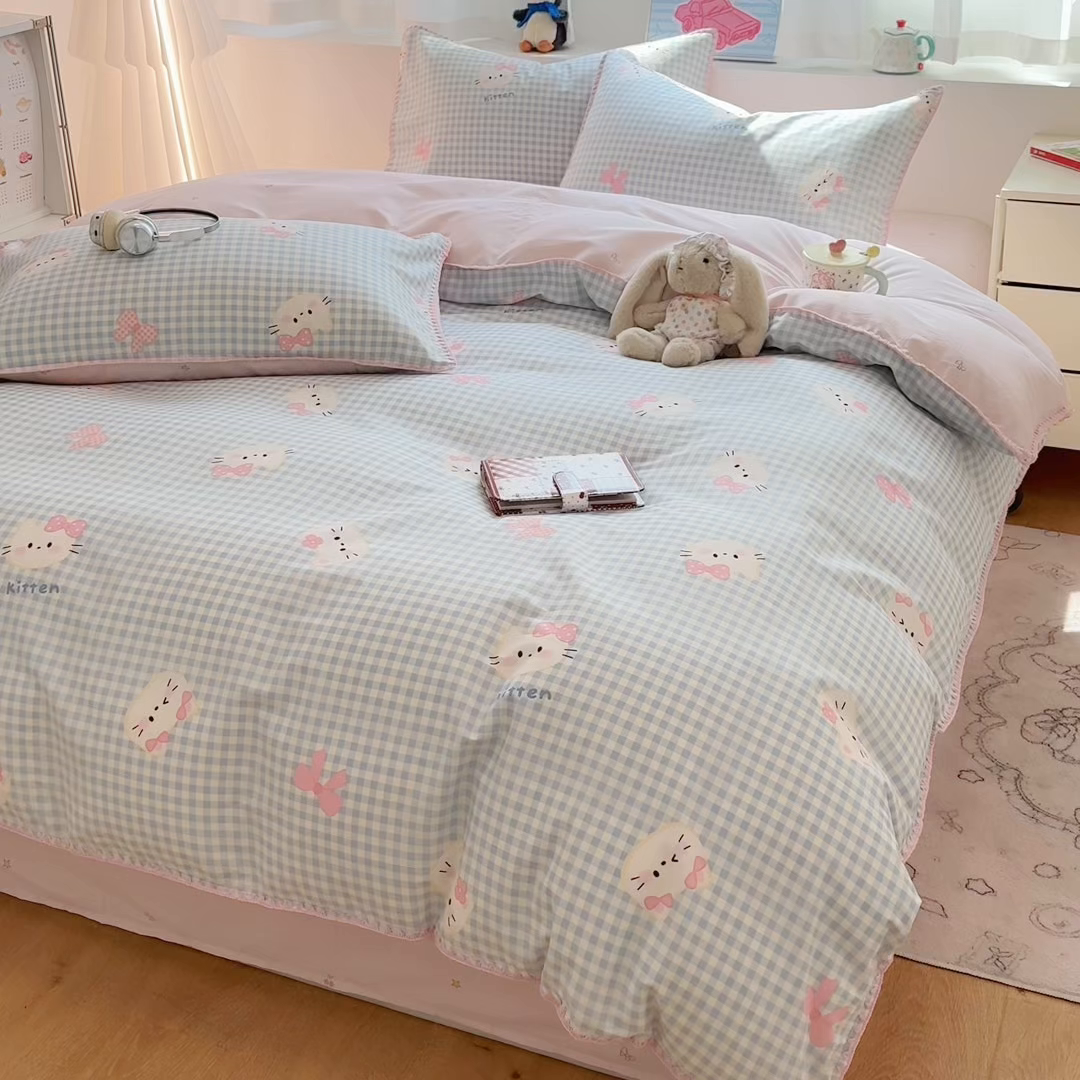 91家纺网 家纺一手货源 找家纺 简宜家居（朝初家纺） 2026新款贝壳边卡通可爱纯棉全棉四件套 蓝格日记