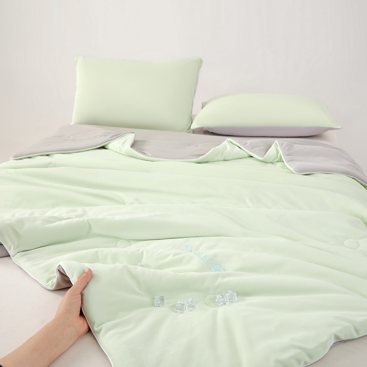 91家纺网 家纺一手货源 找家纺 爱彼家纺 2026夏季新款凉感丝小冰块夏被纯色小冰被-小冰块夏被 抹茶绿