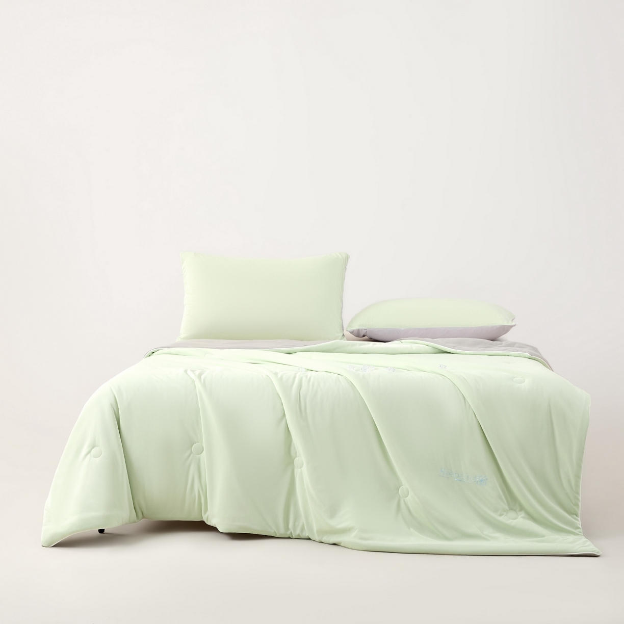 91家纺网 家纺一手货源 找家纺 爱彼家纺 2026夏季新款凉感丝小冰块夏被纯色小冰被-小冰块夏被 抹茶绿