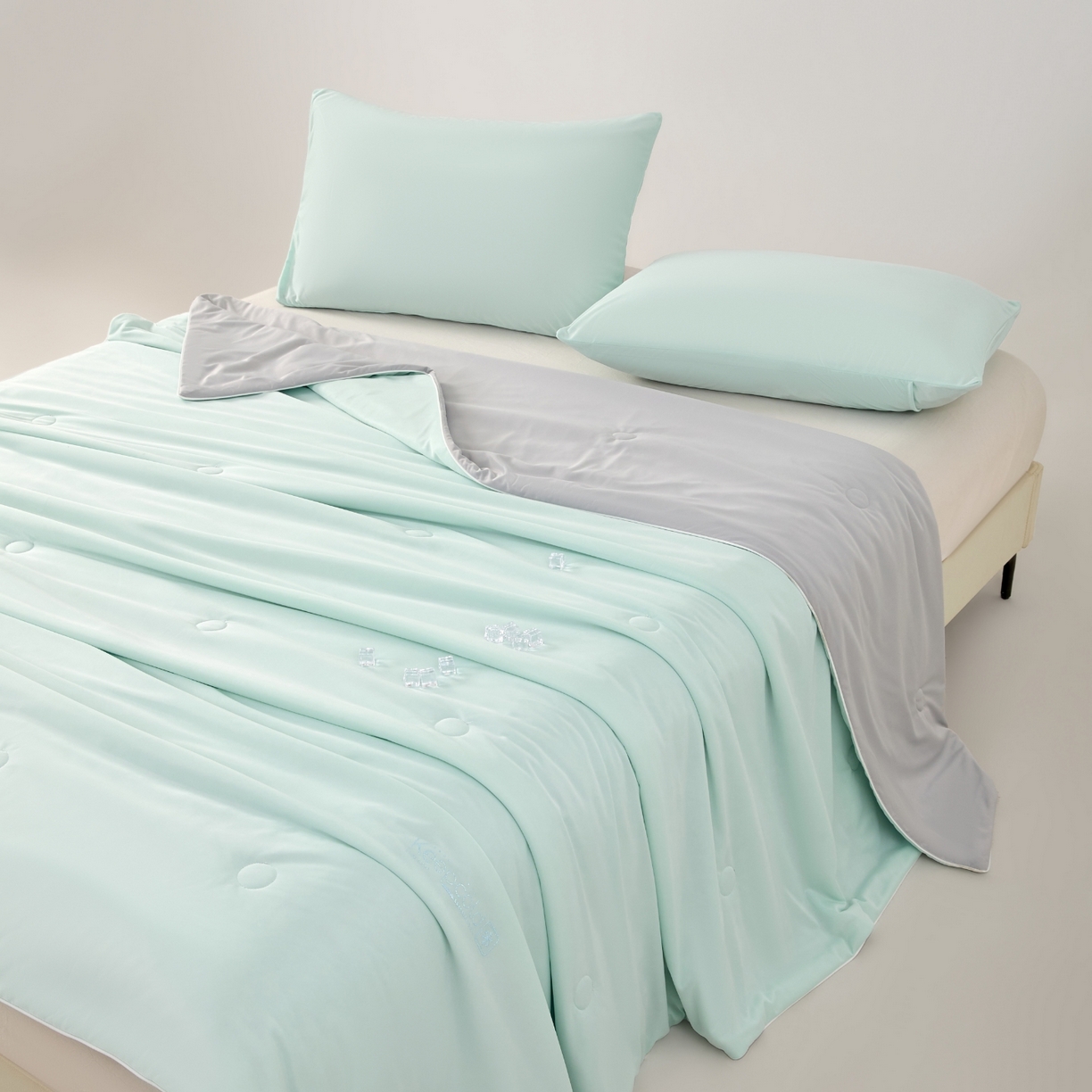 91家纺网 家纺一手货源 找家纺 爱彼家纺 2026夏季新款凉感丝小冰块夏被纯色小冰被-小冰块夏被 青草绿