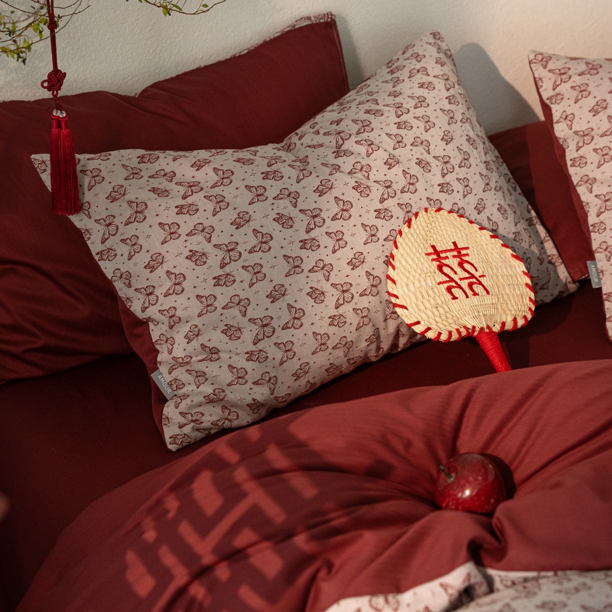 91家纺网 家纺一手货源 找家纺 （总）时光里 2026新款婚庆款60S色织水洗提花四件套