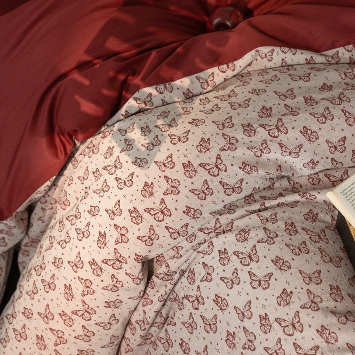 91家纺网 家纺一手货源 找家纺 （总）时光里 2026新款婚庆款60S色织水洗提花四件套