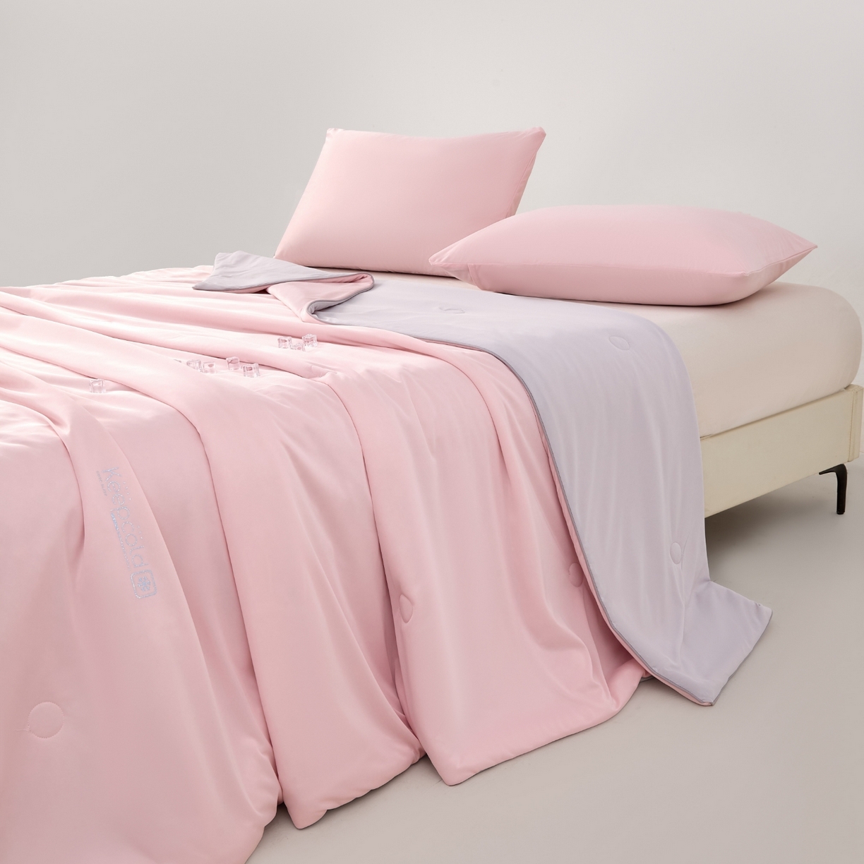 91家纺网 家纺一手货源 找家纺 爱彼家纺 2026夏季新款凉感丝小冰块夏被纯色小冰被-小冰块夏被 樱花粉