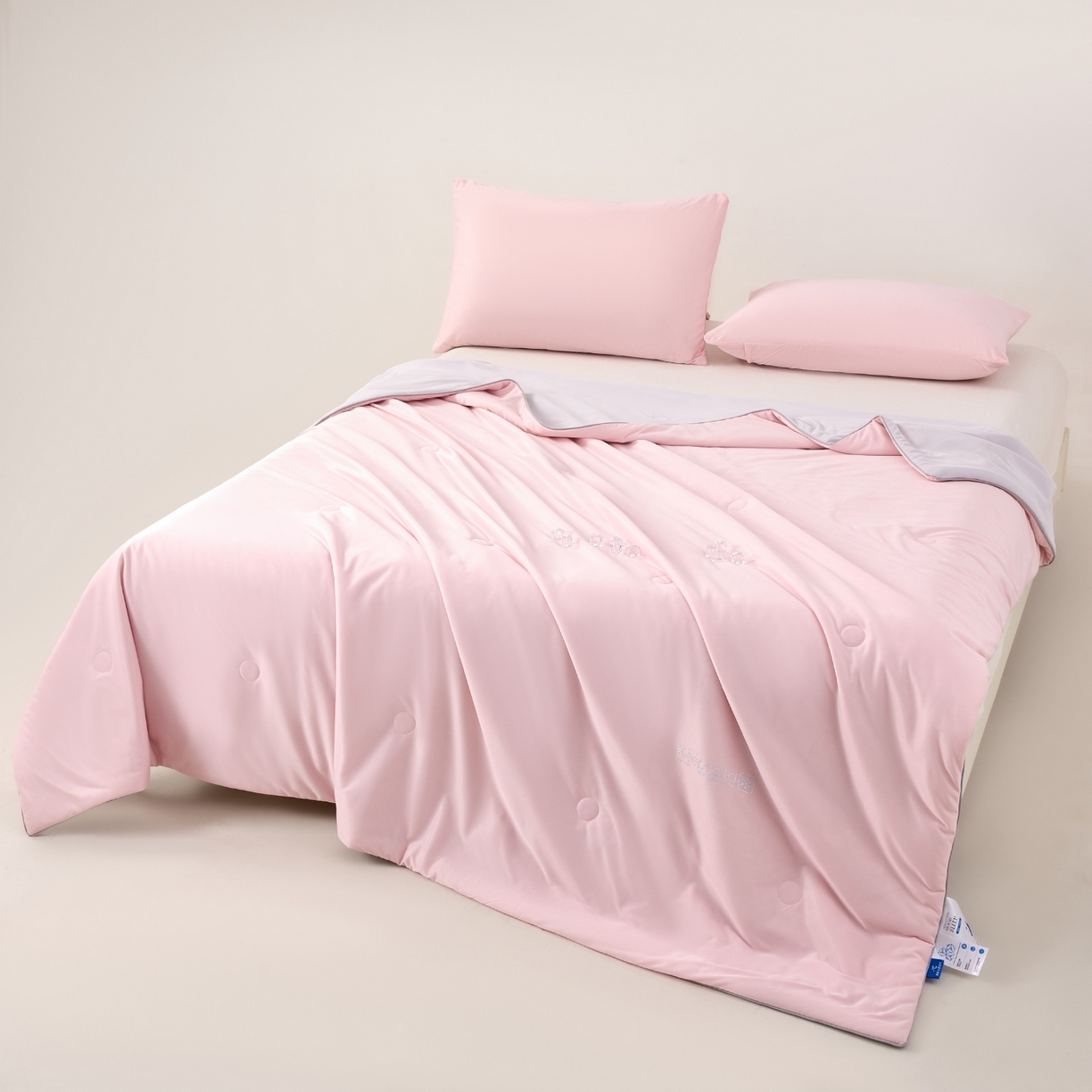 91家纺网 家纺一手货源 找家纺 爱彼家纺 2026夏季新款凉感丝小冰块夏被纯色小冰被-小冰块夏被 樱花粉